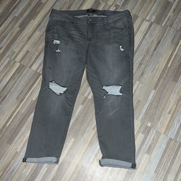 TORRID gray boyfriend straight super soft midrise jeans - Picture 5 of 7